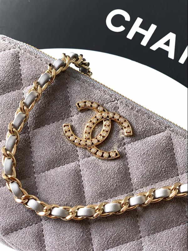 2026131221855632 700